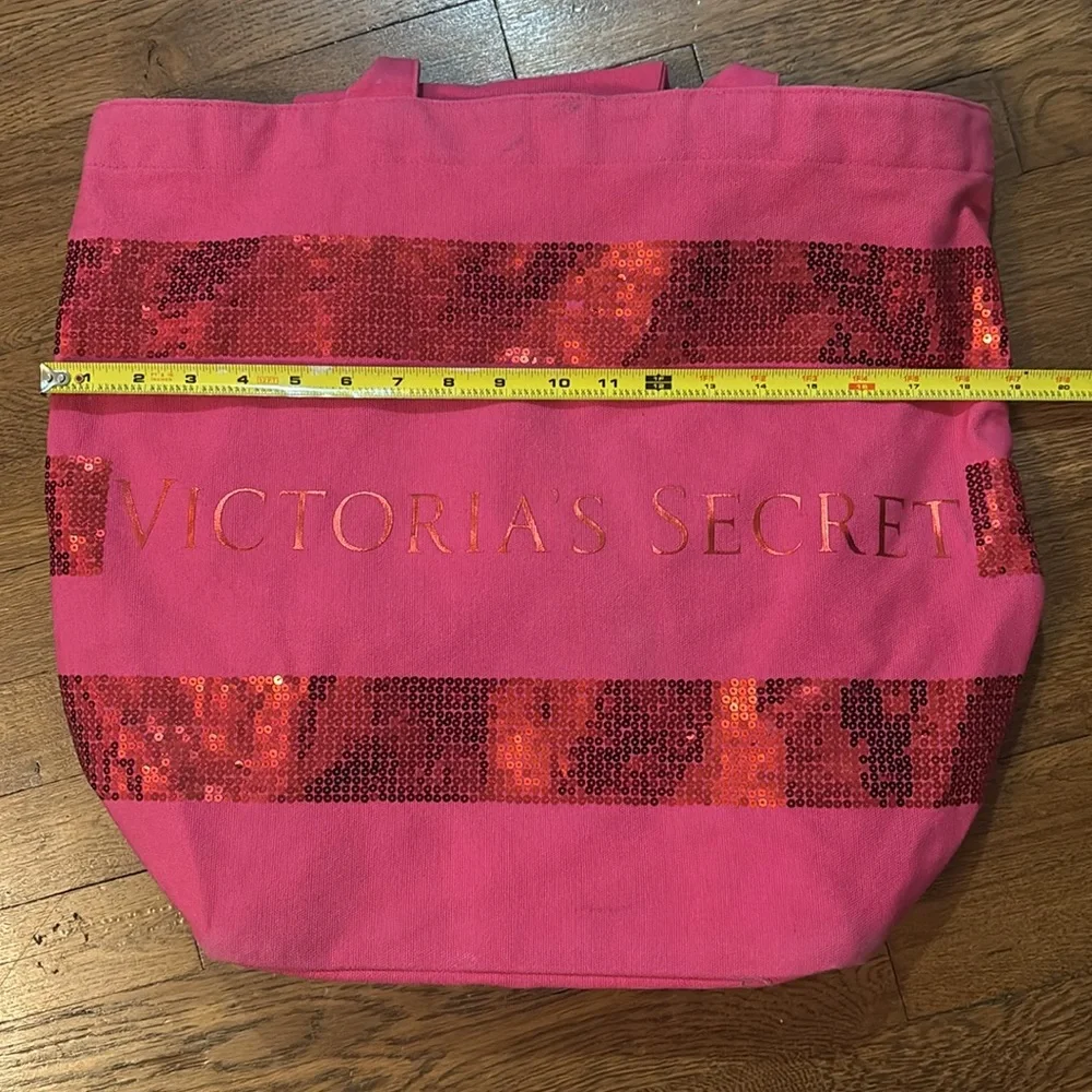 Victoria’s Secret Pink Sparkly Tote, Super Cute and Great Condition!